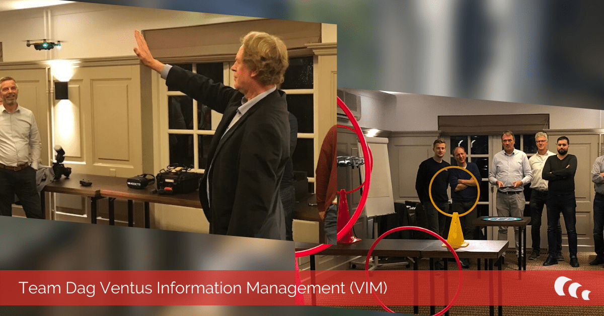 Collega's van Ventus Information Management hebben een teamuitje en besturen een drone.