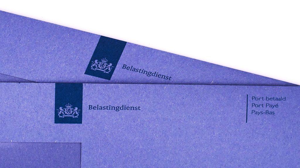 Blauwe Belastingdienst envelop